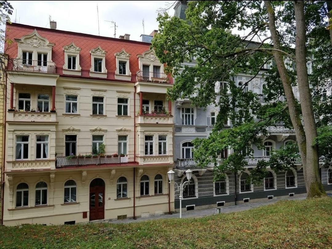 Central Marienbad Apartaments Buitenkant foto